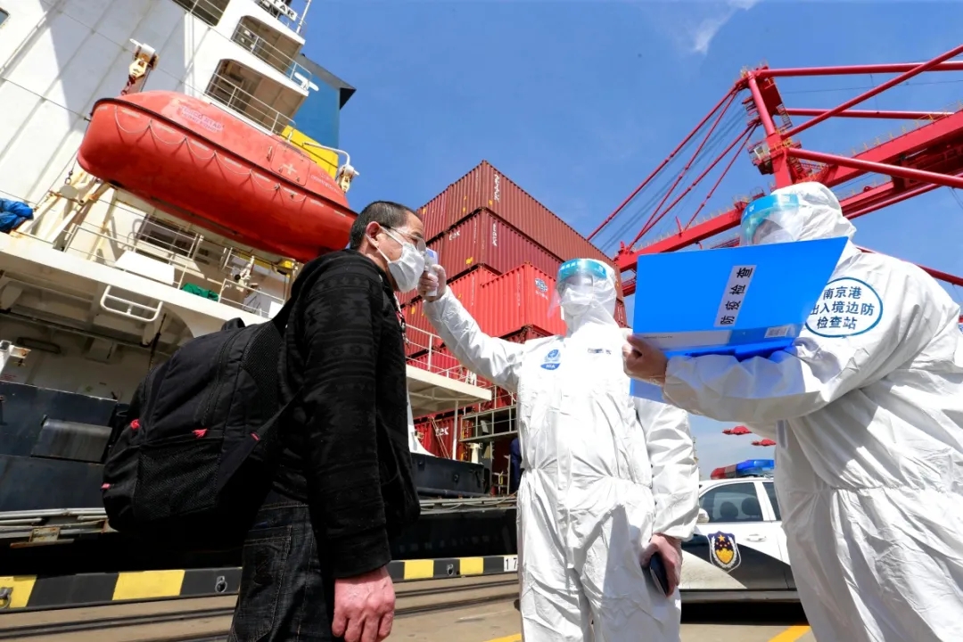 中国海员建设工会负责人就《新型冠状病毒肺炎疫情防控期间船员劳动待遇标准》